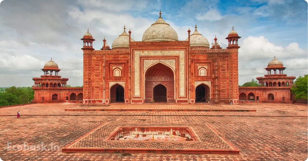 15 Best Places To Visit in Delhi