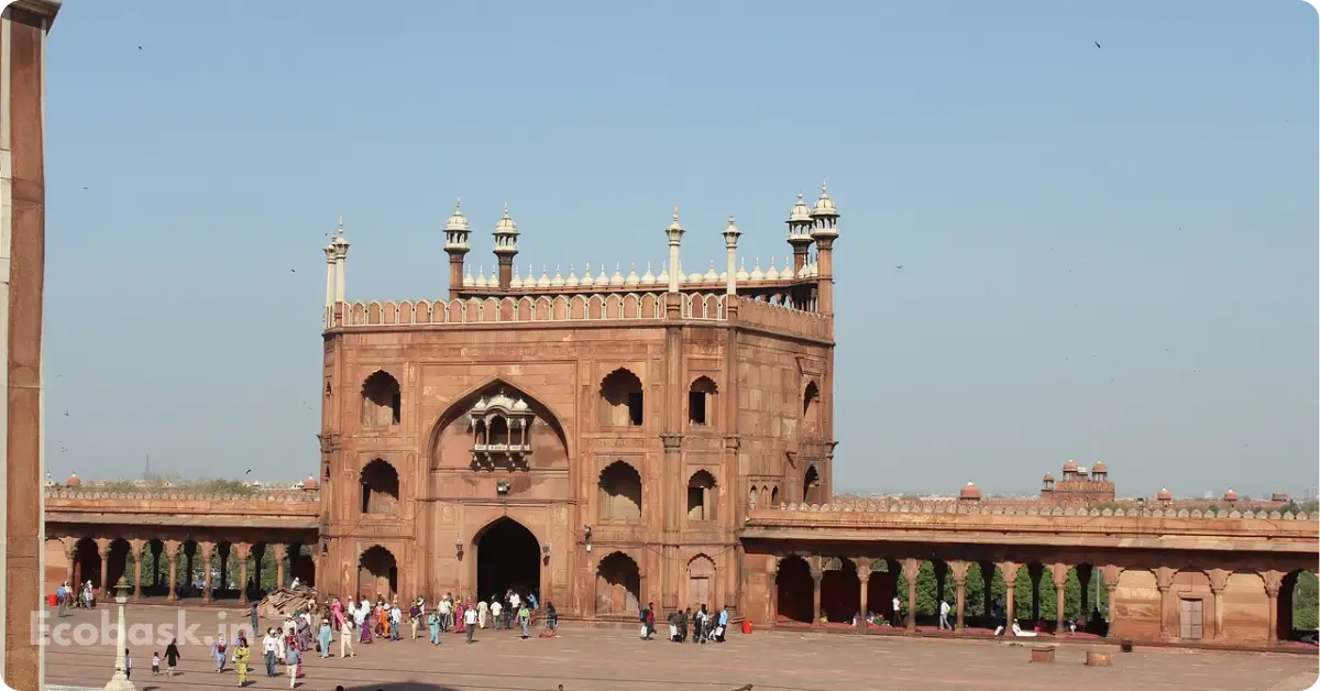 15 Best Places To Visit in Delhi